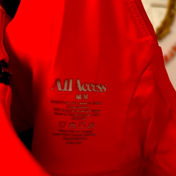 All Access Red Sports Bra - size medium - zips up front - adjustable straps - Picture 6 of 6